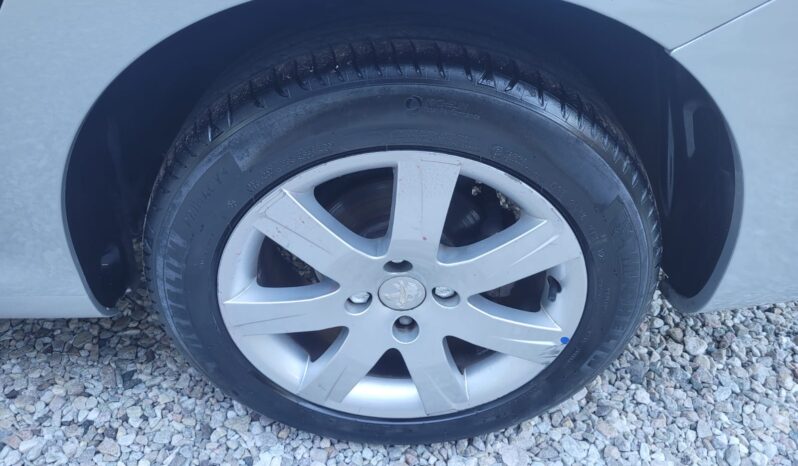 PEUGEOT 408 ALLURE 2.0. UNICO DUEÑO!! lleno