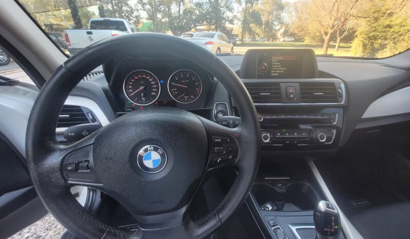 BMW 118i – AUTOMATICO NUEVO!! lleno