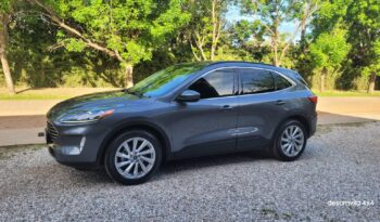 FORD KUGA TITANIUM HIBRIDA 4X4 lleno
