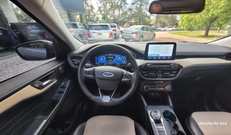 FORD KUGA TITANIUM HIBRIDA 4X4 lleno