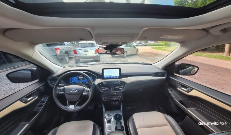 FORD KUGA TITANIUM HIBRIDA 4X4 lleno