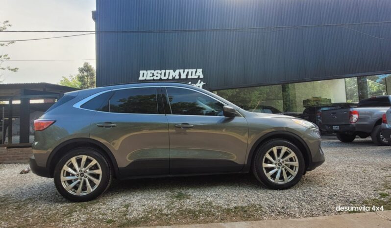 FORD KUGA TITANIUM HIBRIDA 4X4 lleno