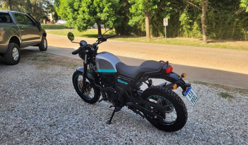 ROYAL ENFIELD HIMALAYAN 411 SCRAM lleno
