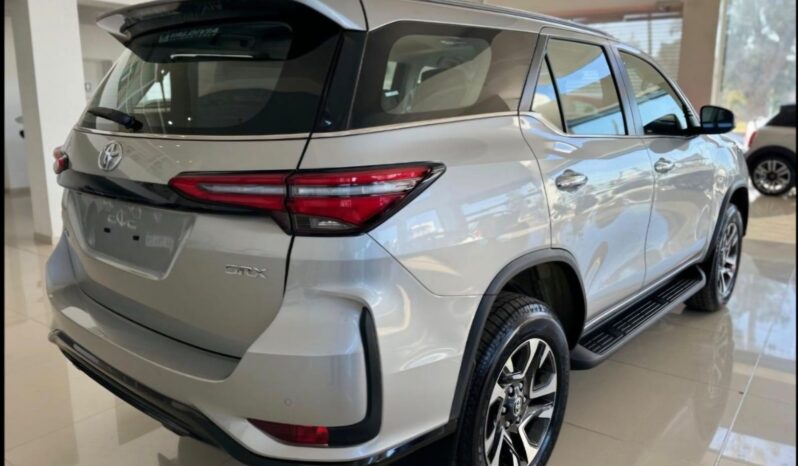 SW4 SRX 2.8 AT OKM 2026!!! lleno